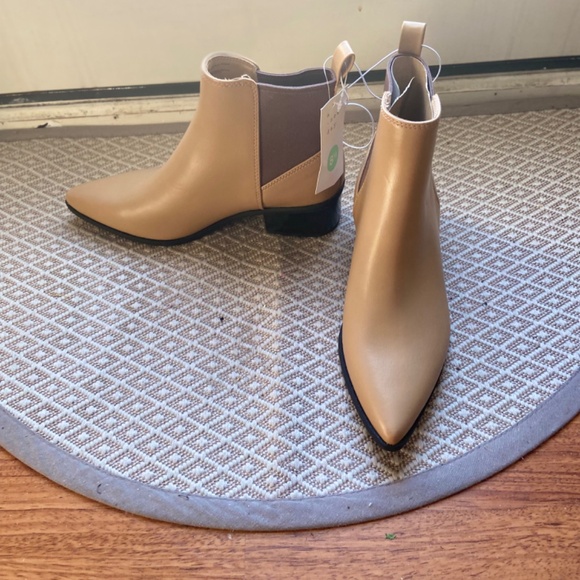 New Chelsea boot - Picture 2 of 4